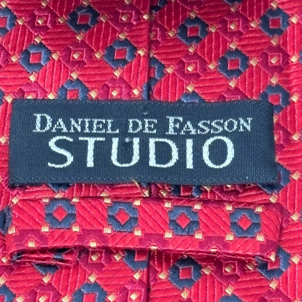 Daniel De Fasson Studio Tie Mens‎ OS Red Geometric Diamond 100% Silk